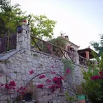 Villa Vozas - Traditional With Great View Tragaki