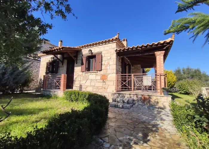 Villa Vozas - Traditional With Great View *