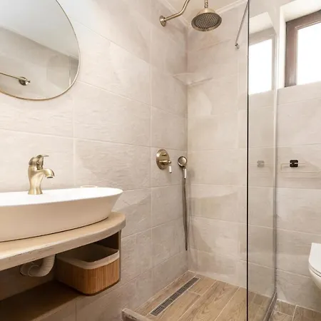 Vozas - Traditional With Great View *