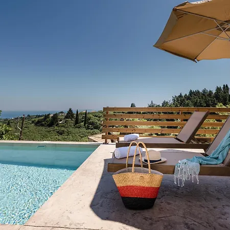 Vila Vozas - Traditional With Great View