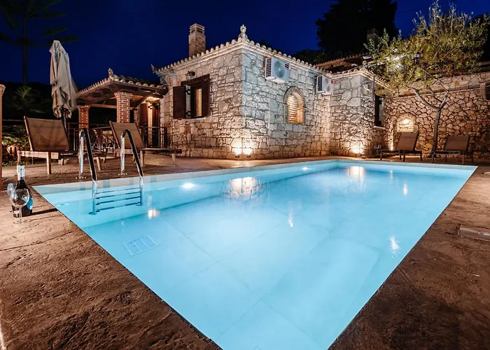 Vozas - Traditional With Great View Villa *