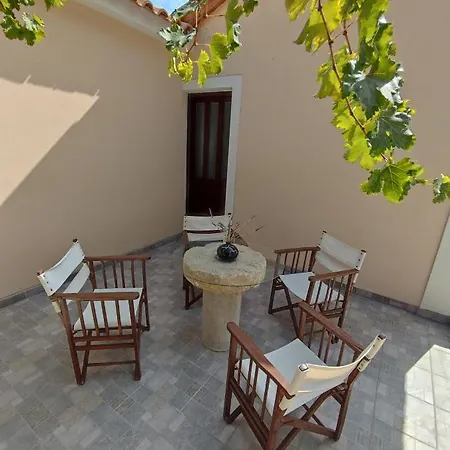 Vozas - Traditional With Great View * Tragaki