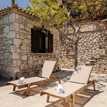 Vozas - Traditional With Great View Villa