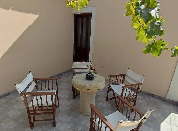 Vozas - Traditional With Great View * Tragaki