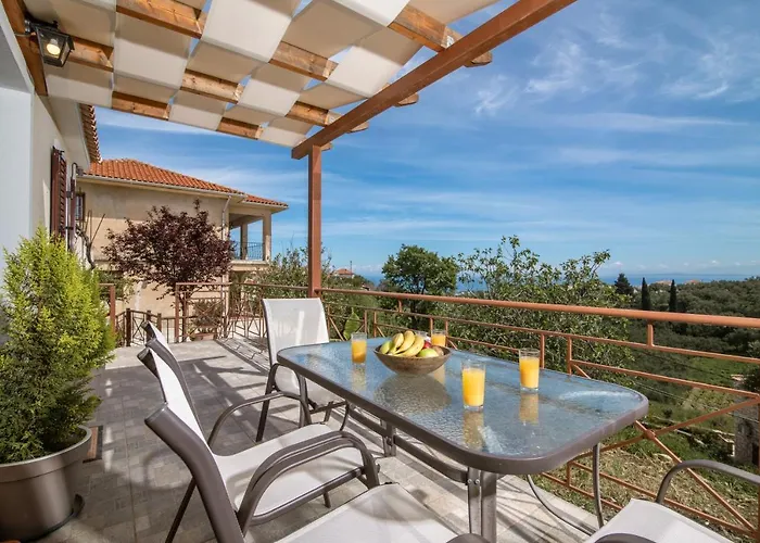 Villa Vozas - Traditional With Great View Tragaki